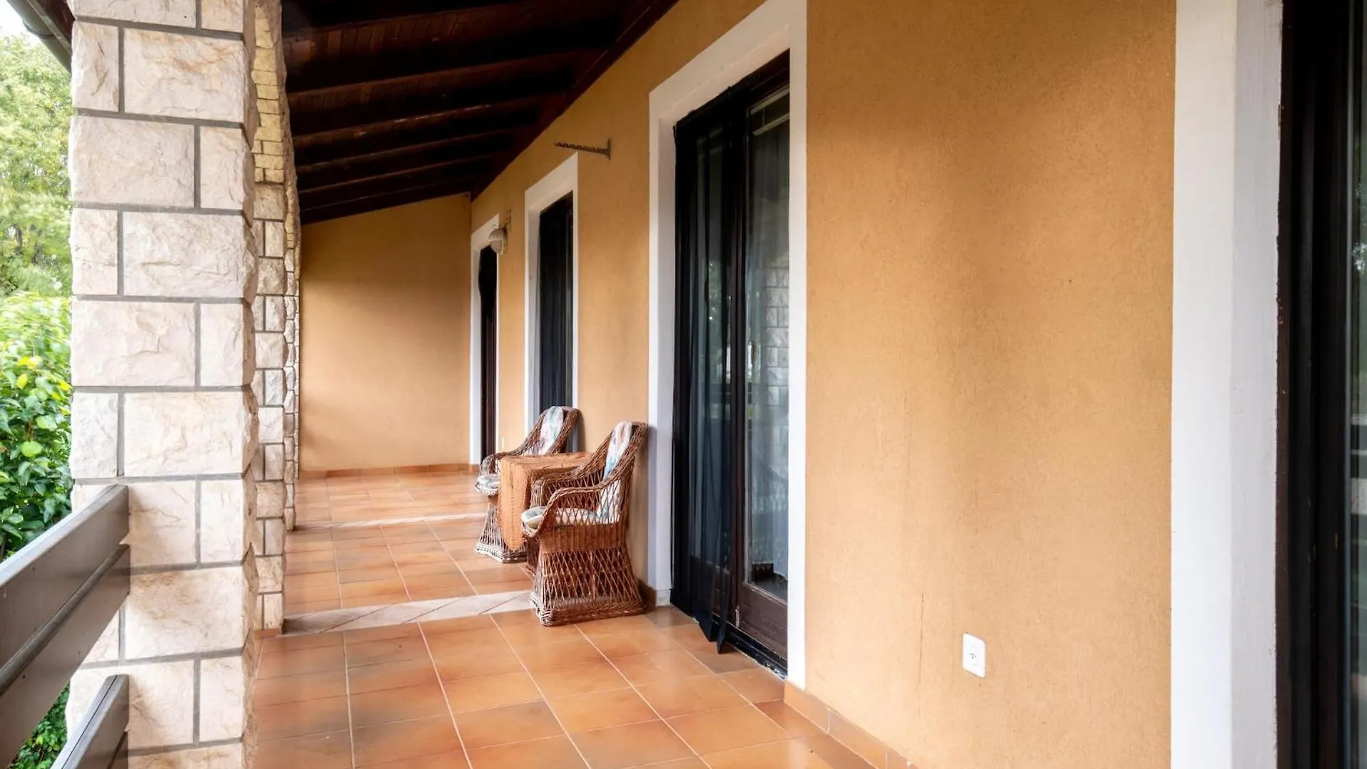 Spacious Holiday Home In Verteneglio Brtonigla 0*,